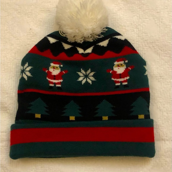 Festive Fun Pom Pom beanie - Picture 5 of 11